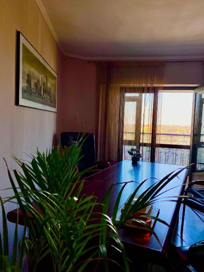 Victoriei Deluxe Suites Bukarest Exteriör bild