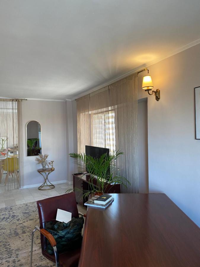 Victoriei Deluxe Suites Bukarest Exteriör bild